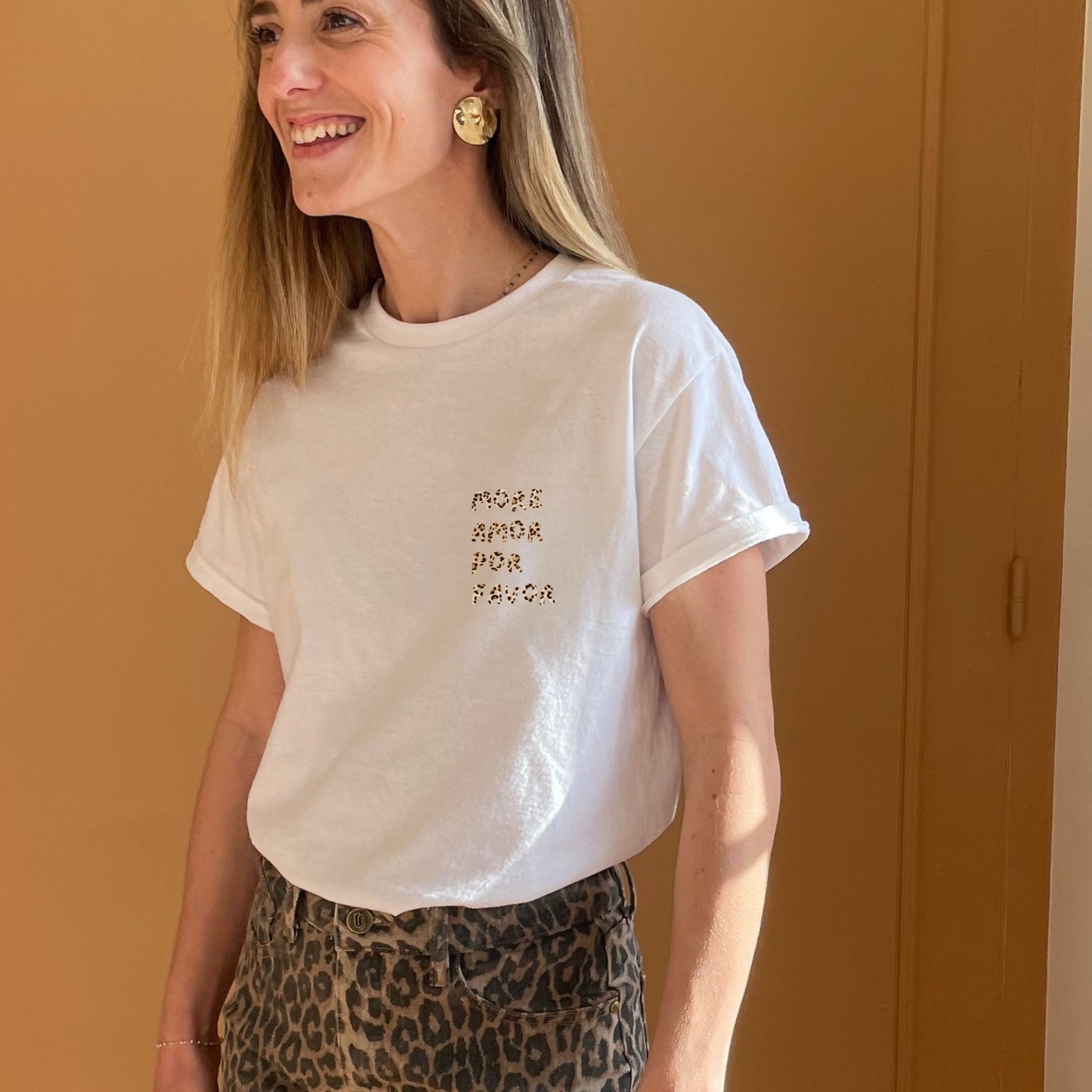 T-shirt More Amor Por Favor Léopard